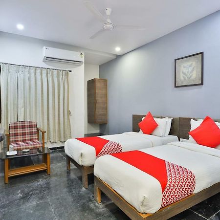 אחמדאבאד Hotel Chicago מראה חיצוני תמונה