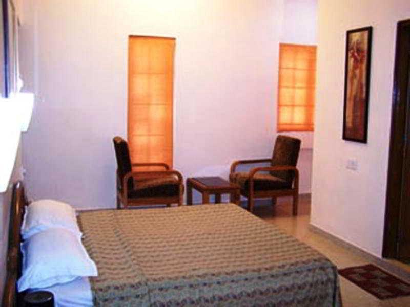 אחמדאבאד Hotel Chicago מראה חיצוני תמונה