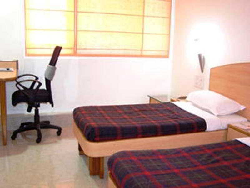 אחמדאבאד Hotel Chicago מראה חיצוני תמונה