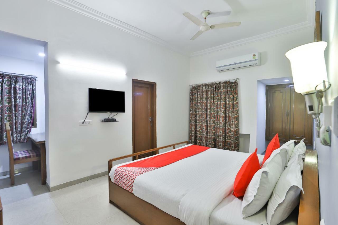 אחמדאבאד Hotel Chicago מראה חיצוני תמונה