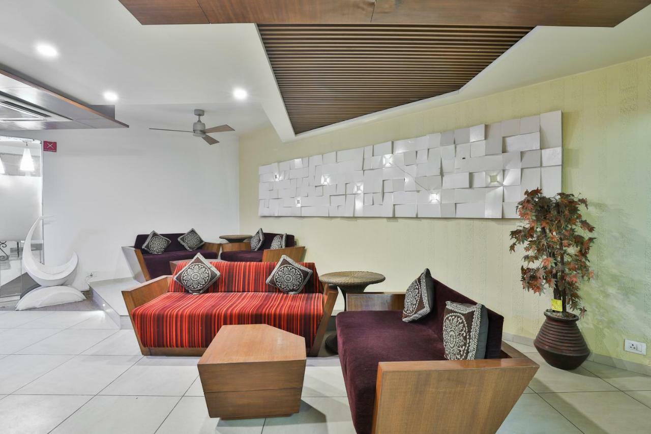 אחמדאבאד Hotel Chicago מראה חיצוני תמונה