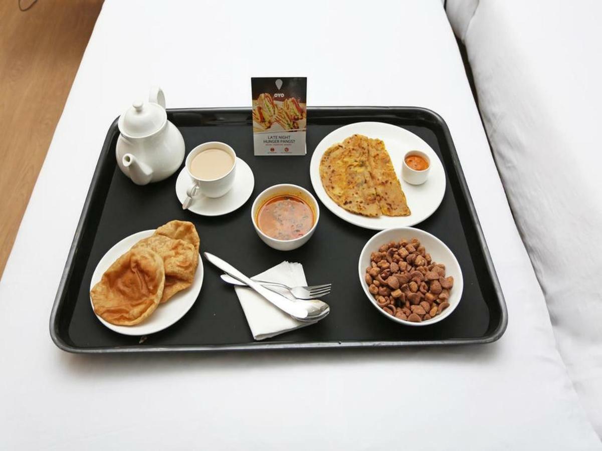 אחמדאבאד Hotel Chicago מראה חיצוני תמונה