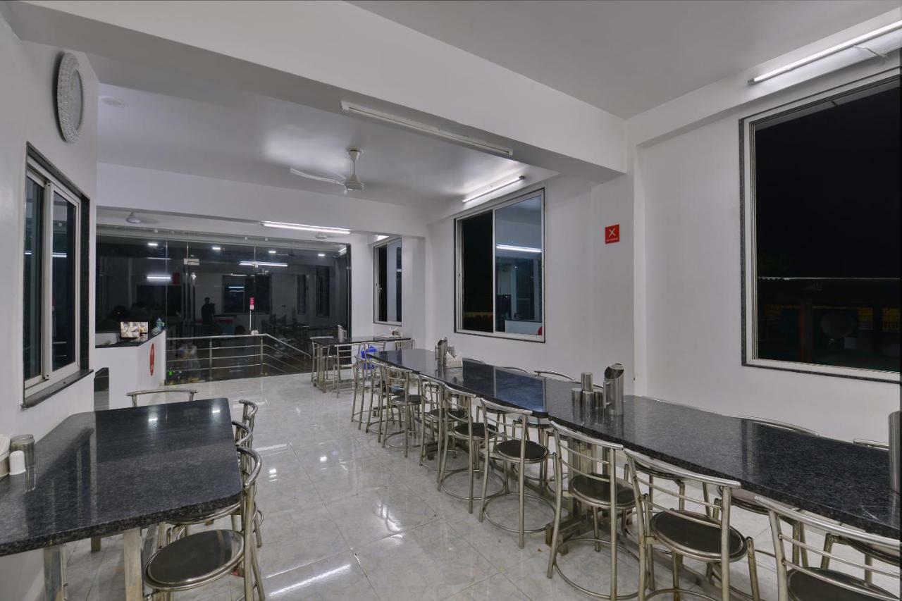 אחמדאבאד Hotel Chicago מראה חיצוני תמונה
