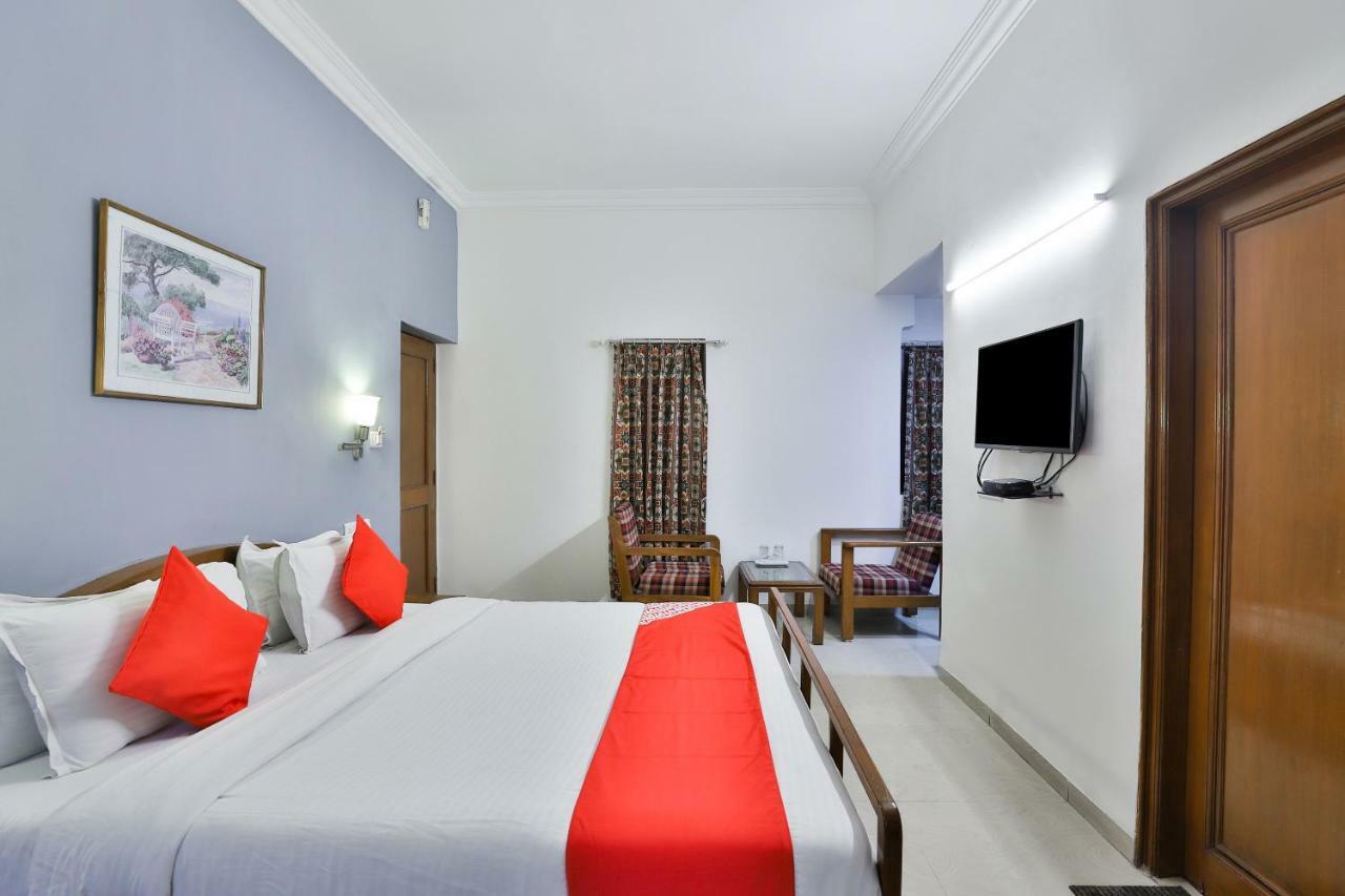 אחמדאבאד Hotel Chicago מראה חיצוני תמונה