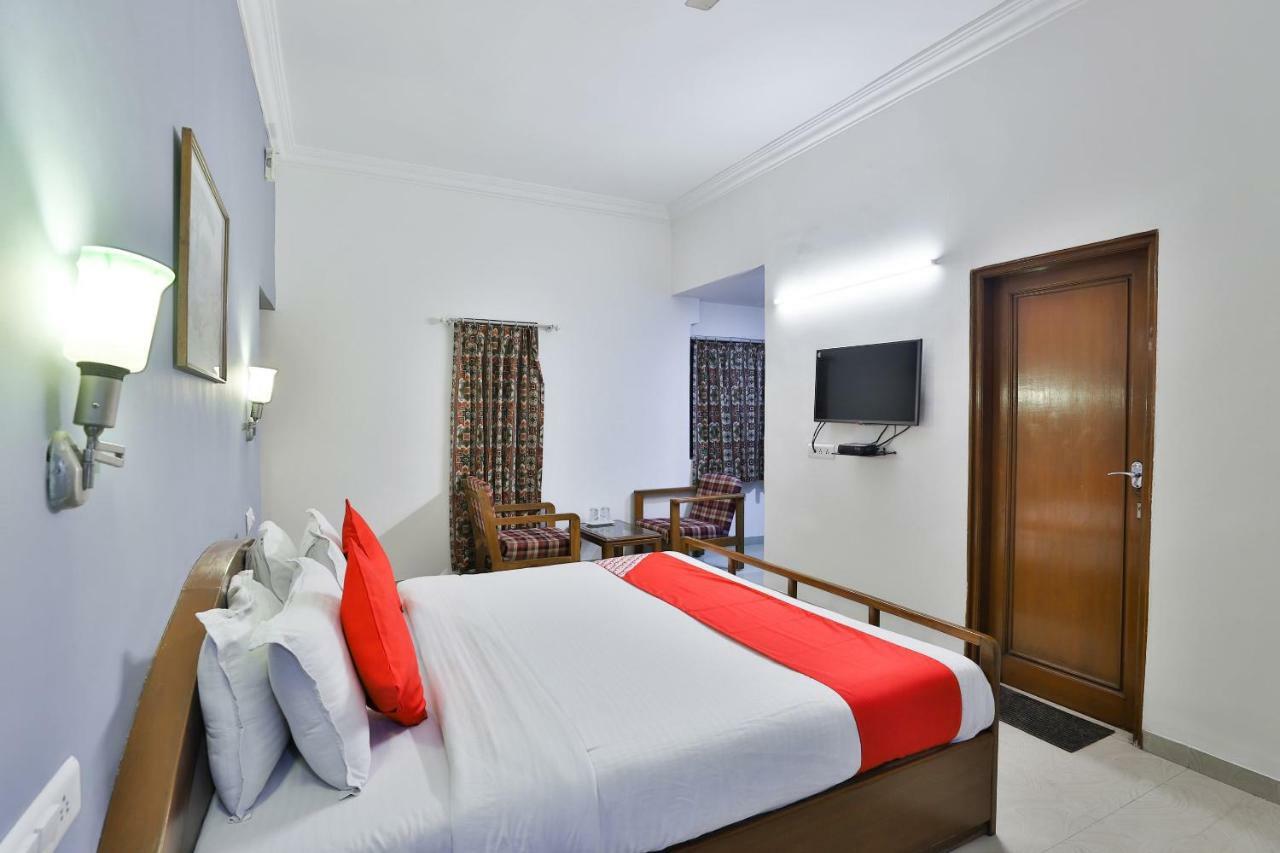 אחמדאבאד Hotel Chicago מראה חיצוני תמונה