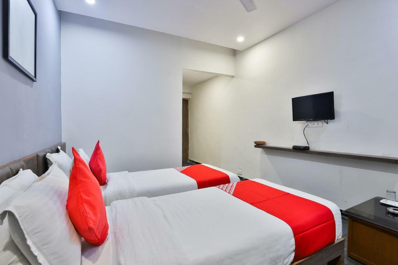 אחמדאבאד Hotel Chicago מראה חיצוני תמונה